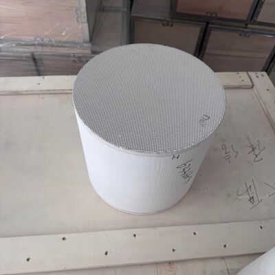 ซื้อ ประเทศจีน VI มาตรฐาน 200 cpsi เครื่องกรองอนุภาคดีเซลที่มีการกรองสูง 95% สําหรับรถตู้พาณิชย์เบา การผลิตออนไลน์
