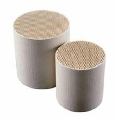 ซื้อ Euro II Cordierite Honeycomb Catalyst Element รองรับ Euro 2 6 รถยนต์เบนซิน การผลิตออนไลน์