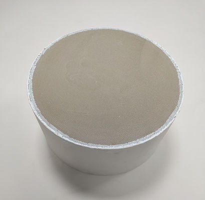 ซื้อ 600 Cpsi DOC ตัวเร่งปฏิกิริยาออกซิเดชันดีเซล ตัวเร่งปฏิกิริยาออกซิเดชันเครื่องยนต์ดีเซลเผาไหม้ในรถบรรทุก การผลิตออนไลน์