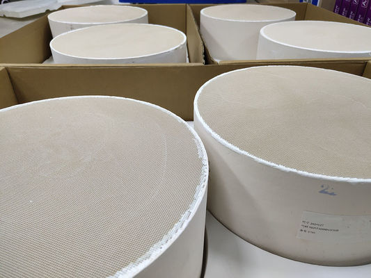 ซื้อ POC Particle Oxidation Catalyst Scr Catalytic Converter 100cpi การปล่อยรถยนต์ Auto การผลิตออนไลน์