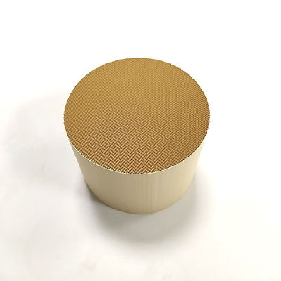 ซื้อ สารสับสราทผงผึ้งเซรามิกสําหรับเครื่องปรับปรุงแคตาลิติก การผลิตออนไลน์