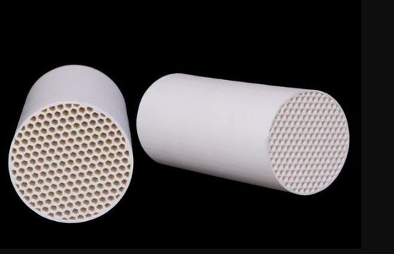 ซื้อ ตัวเร่งปฏิกิริยาไอเสียเซรามิก 600 Cpsi รถยนต์ตัวเร่งปฏิกิริยาการทำให้บริสุทธิ์ไอเสียรถยนต์ การผลิตออนไลน์